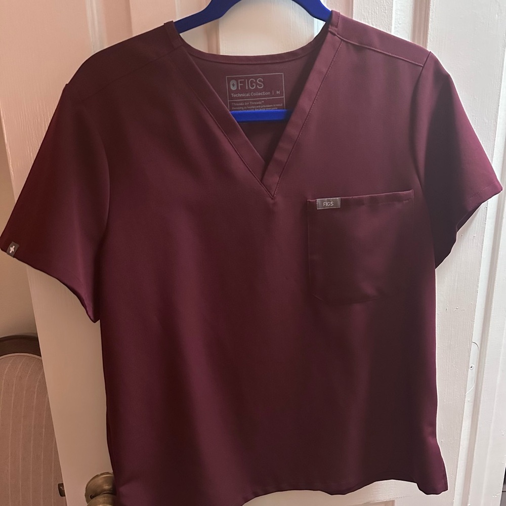 Figs Catarina One Pocket Top - Burgundy